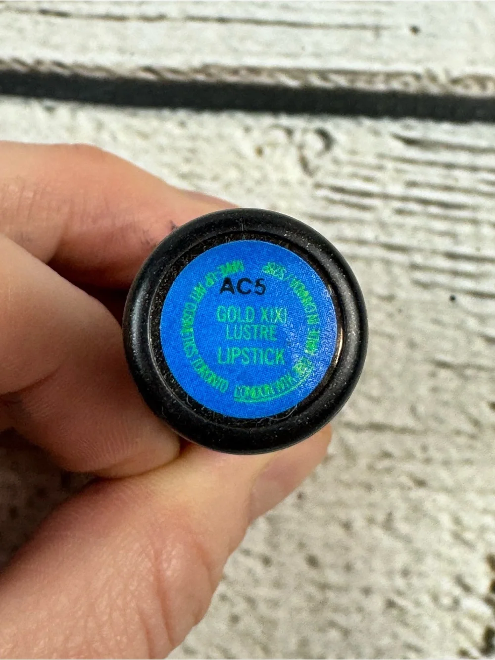 MAC Cosmetics - AC5 Gold XXI Lustre Lipstick - Metallic Gold